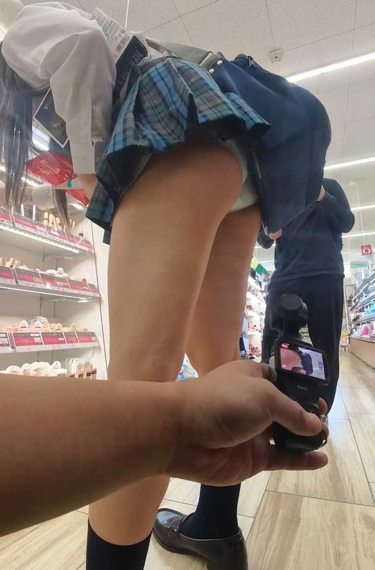 How To Upskirt Asian Teens