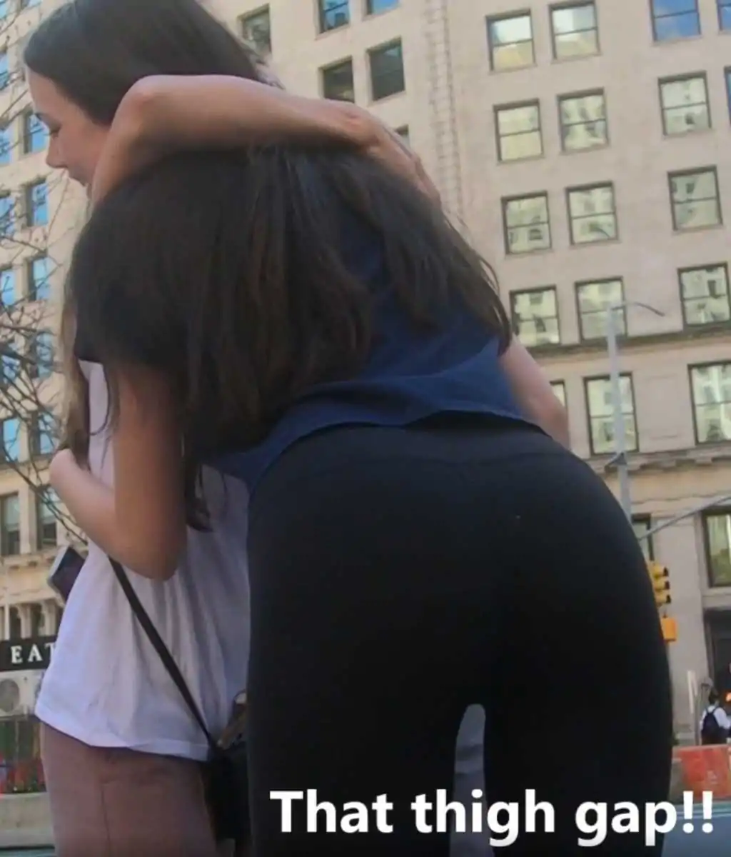 Brunette Teen In Black Leggings Creepshot