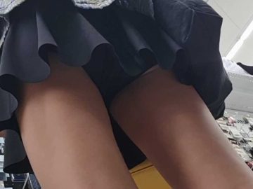 Cute Face Teenie Upskirt Creepshot