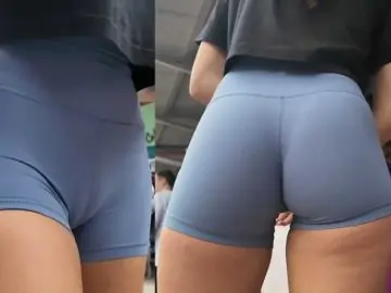 Insane Cameltoe Teen Creepshot