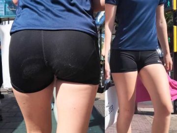 Hot Ass Sexy Daugther In Shorts